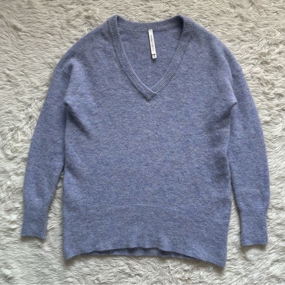Aritzia The Group Babaton Sweater Alyssa V-neck Long Sleeve Alpaca Wool Blend XS - Picture 2 of 12